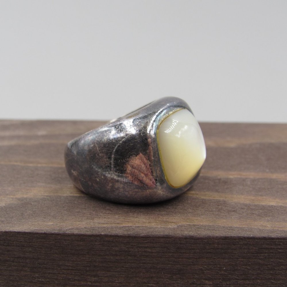 Size 5.75 Sterling Silver Rustic Shell Inlay Band - image 3